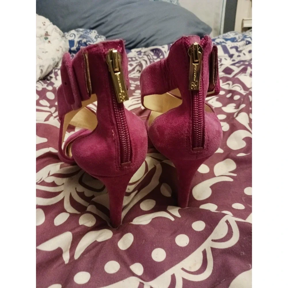 Jessica Simpson‎ Fuschia Suede Peep Toe Crossover Stiletto Heels, Size 8.5